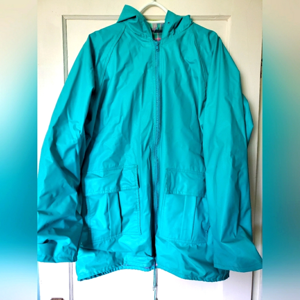 Vintage Turquoise Rain Jacket Lady Footlocker 💙💕